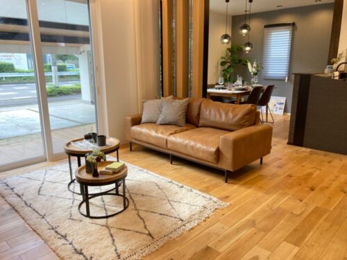 イシンの標準装備がわかる常設展示場に是非どうぞ。 当日のご予約は0120-215-864へ