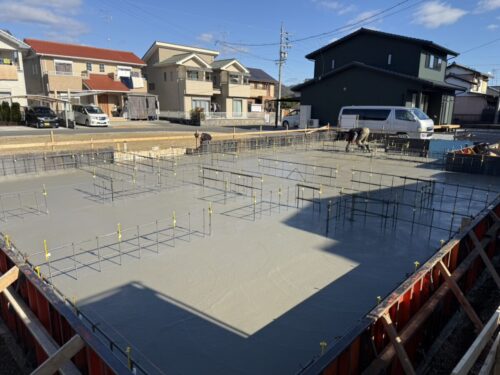 T様邸～基礎ベース打設